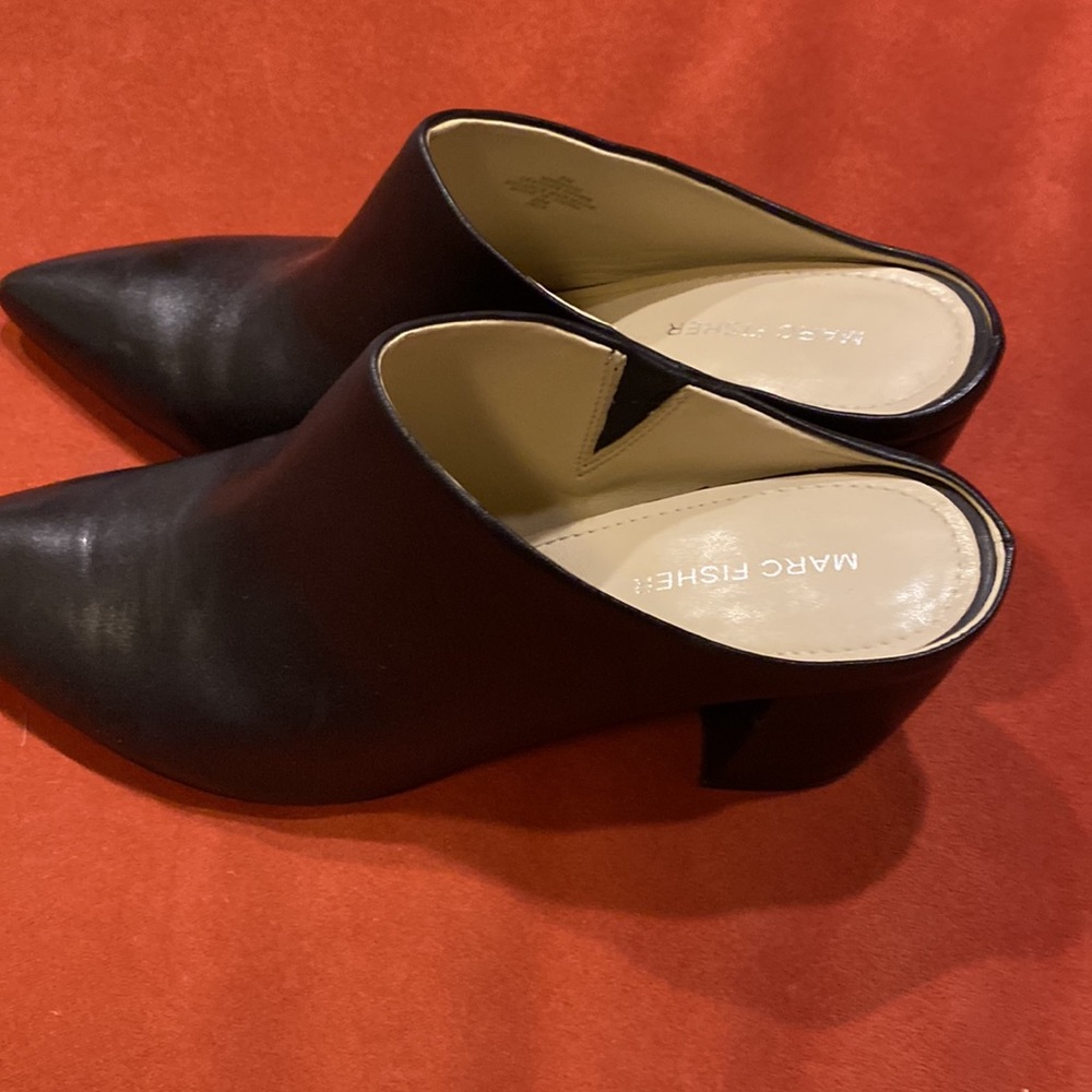 MARC  FISHER black mules  shoes size 9, upper leather.